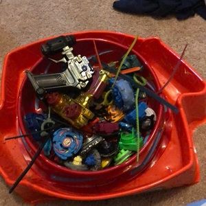 Beyblades with two arenas